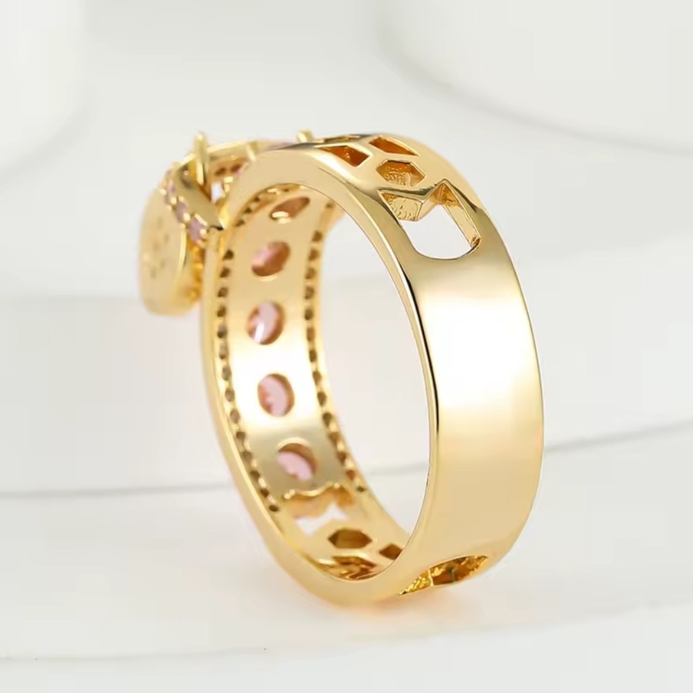 New! Women’s pink diamond 18 k gold color plated unique ring - Picture 6 of 8